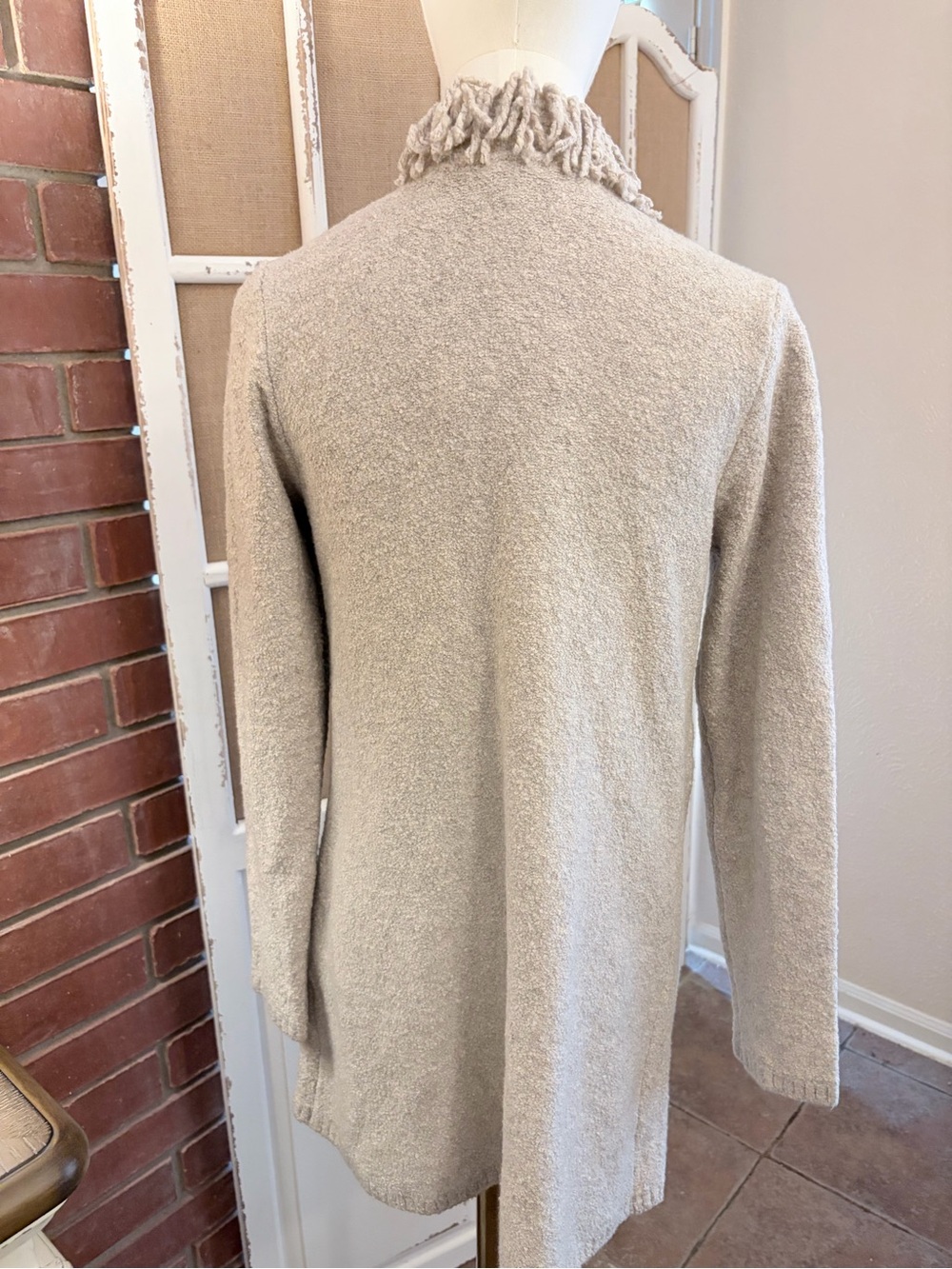 J. Jill Boucle Knit Shaggy Fringe Open Front Cardigan Duster Oatmeal XS Boho NWT - Picture 6 of 9